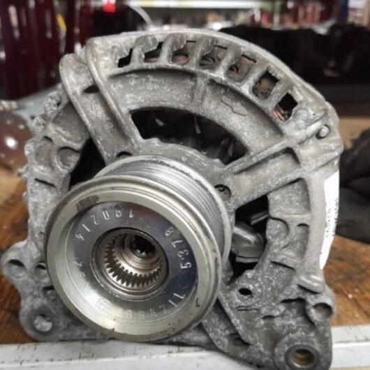(A6392A) Alternatore AUDI A3 2.0 tdi 14V 120A frizionato puleggia da sostituire anno 2006 cod. 028903028E