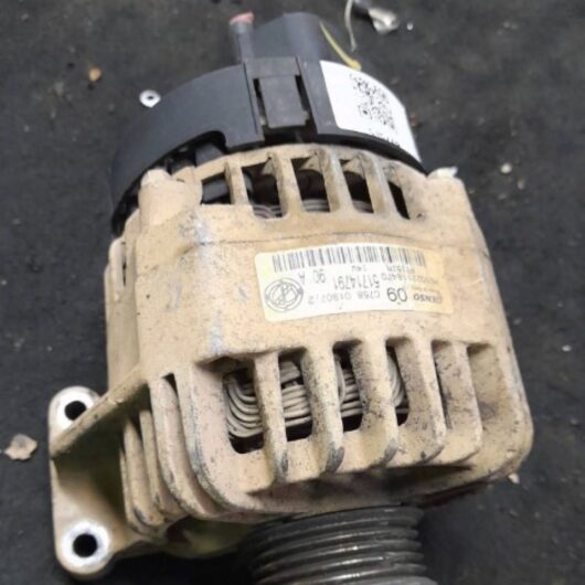 (B975E5) Alternatore FIAT 90A cod. 51714791