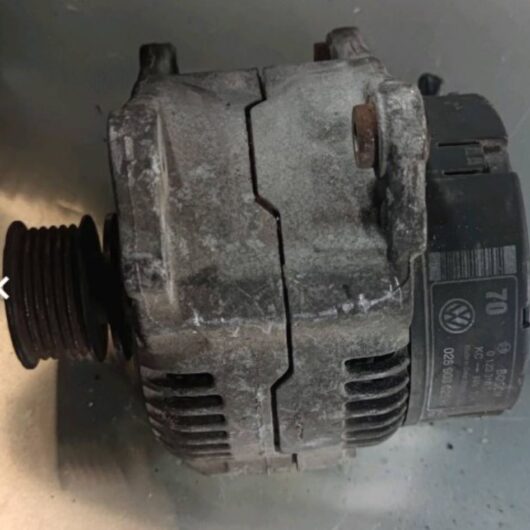 (05388A) Alternatore Volkswagen GOLF 14V 70A cod. 0123310019