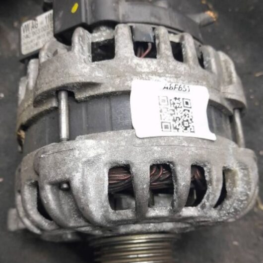 (A8F651) Alternatore Volkswagen UP! 1^Serie 1.0 anno 2012 cod. 04C903023D