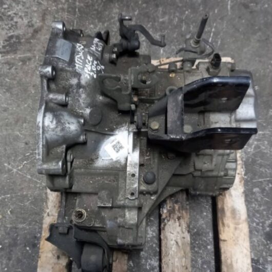 (AA8F05) Cambio completo Mitsubischi SPACE RUNNER 2.00 cambio 4x4 anno 1996