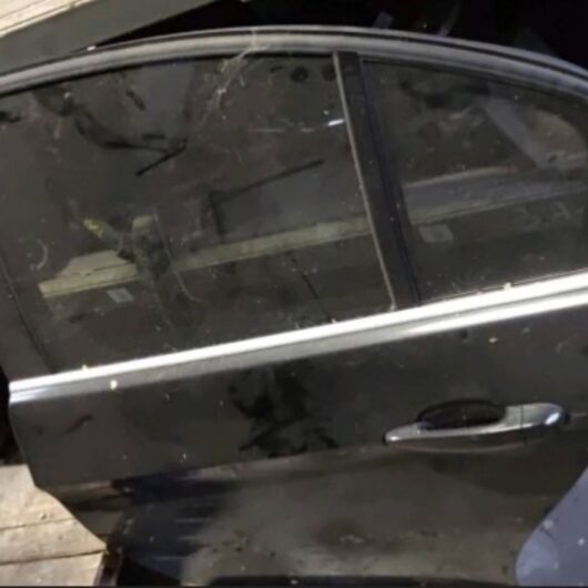 (69B85D) Porta posteriore SX BMW SERIE 3