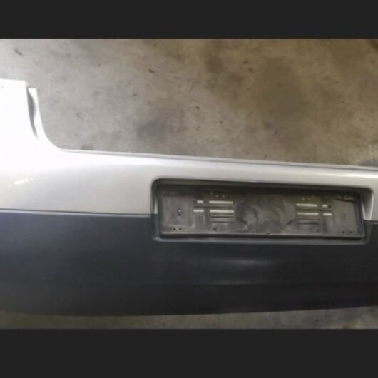 (FC96F3) Paraurti Posteriore Volkswagen GOLF 5 con difetti