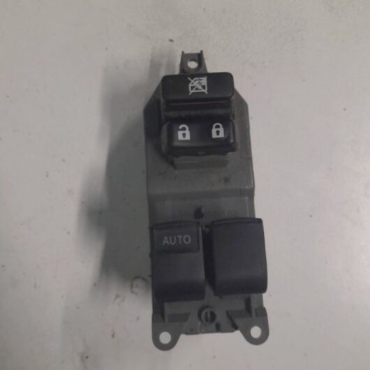 (728C08) Pulsantiera Alzacristalli Toyota VERSO-S anno 2011 cod. 8482052460