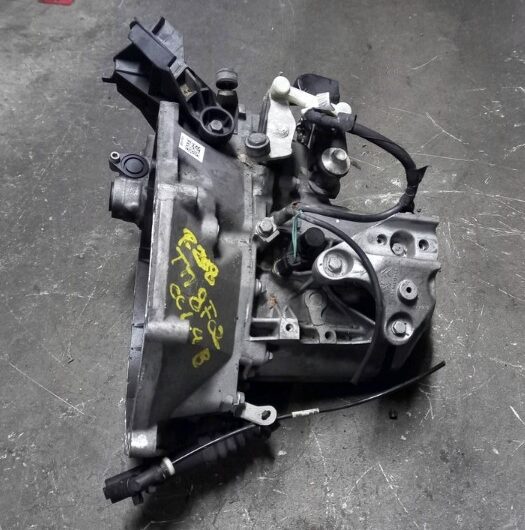 (8E6165) Cambio Peugeot 208 1.4 5 marce cod. 1607893880