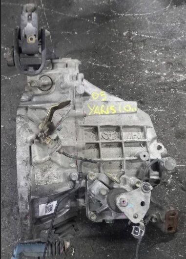(3C1285) Cambio Toyota YARIS 1.0 anno 2005 cod. 3030052310
