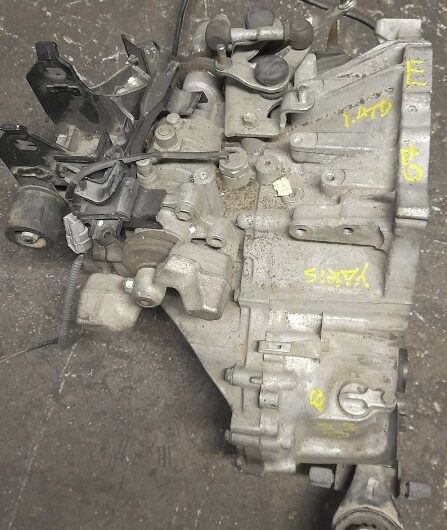 (2119E0) Cambio Toyota YARIS 1.4 anno 2007 cod. 3030052550