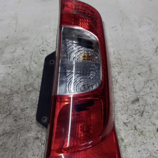 (D55061) Faro posteriore DX Fiat QUBO modello con portellone anno 2008 cod. 1391432080