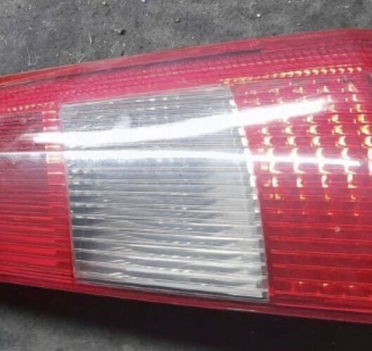 (B975C0) Fanale posteriore Dx Ford FIESTA anno 2005 5 porte cod. 1324561