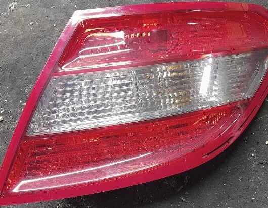 (00E410) Fanale posteriore Dx Mercedes CLASSE C200 anno dal 2007 al 2011 cod. A2049068402