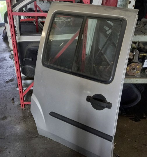 (534689) Porta laterale dx Fiat DOBLO' colore argento anno 2004 Cod. 51847628